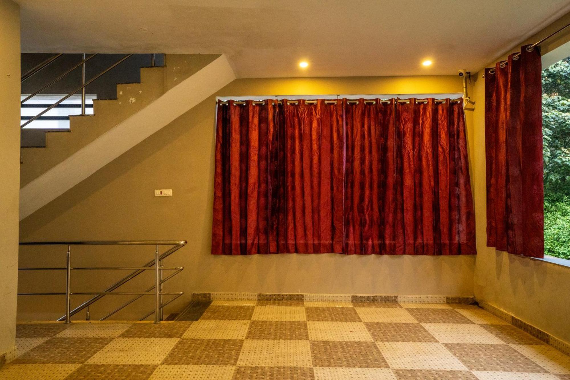 Hotel Misty Inn เยอร์โคด ภายนอก รูปภาพ